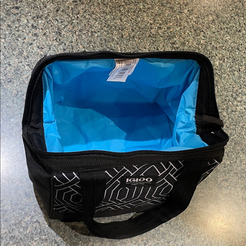 Igloo Black and White Pattern Insulated Handled Lunch Bag - Picture 5 of 10
